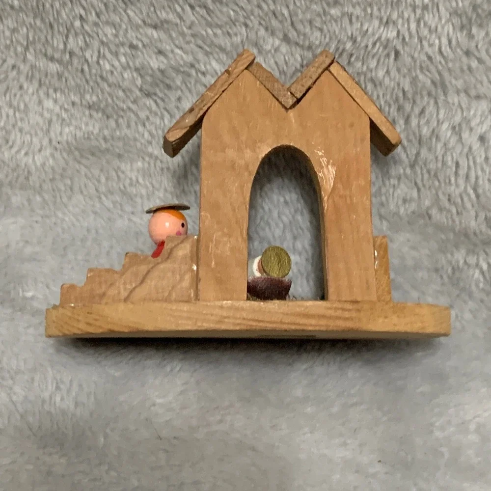 Vintage Miniature‎ Wooden Nativity Scene Hand Painted Taiwan Christmas Decor 3in